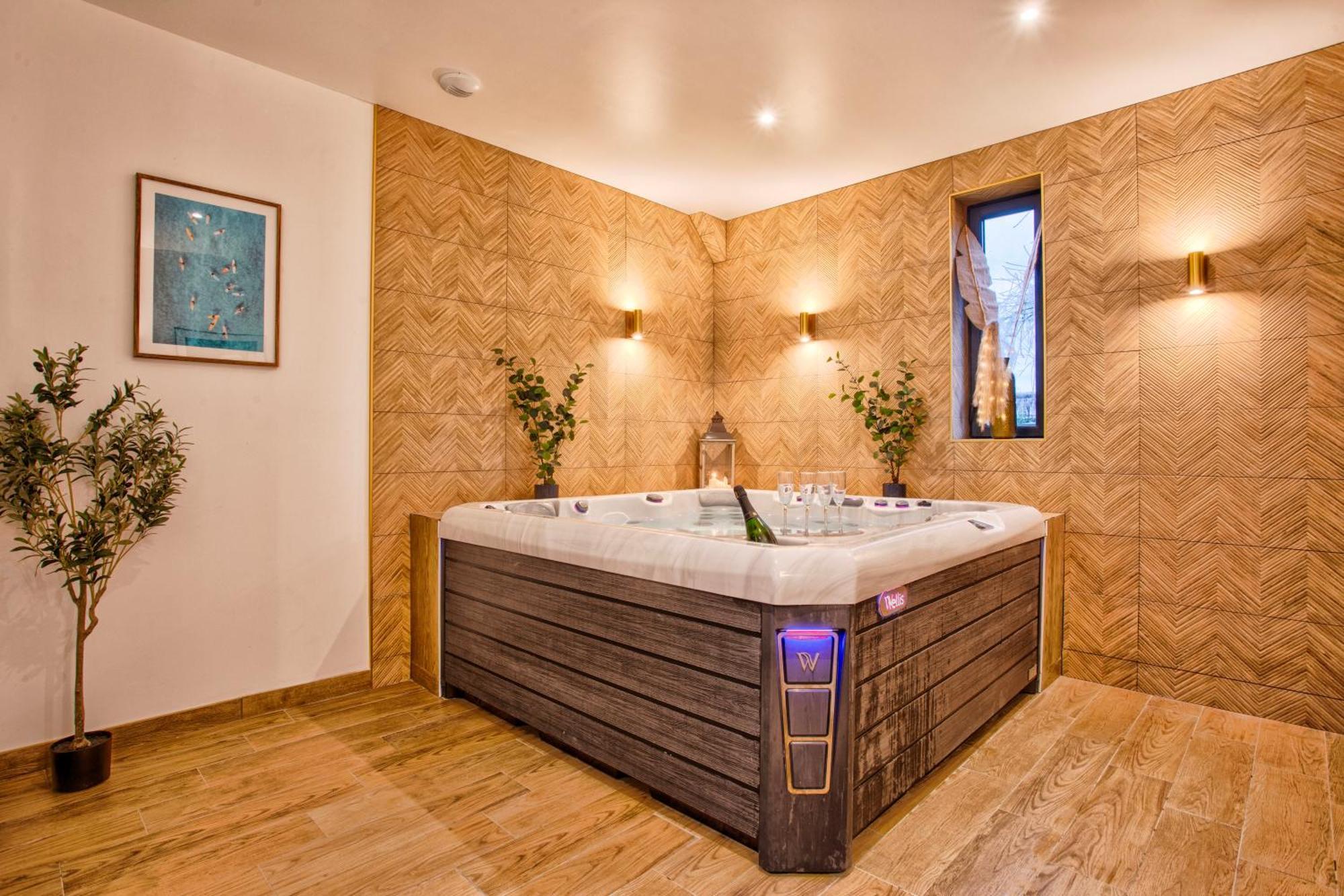 Maison Adeli - Spa- Brasero-Billard- Netflix-Wifi Dozule Bagian luar foto